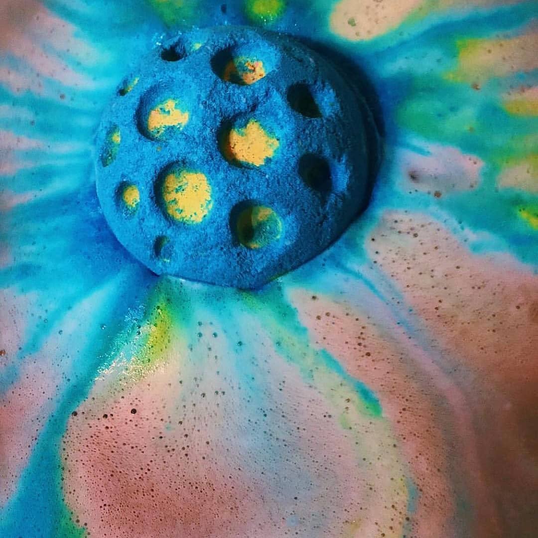 BATH BOMB